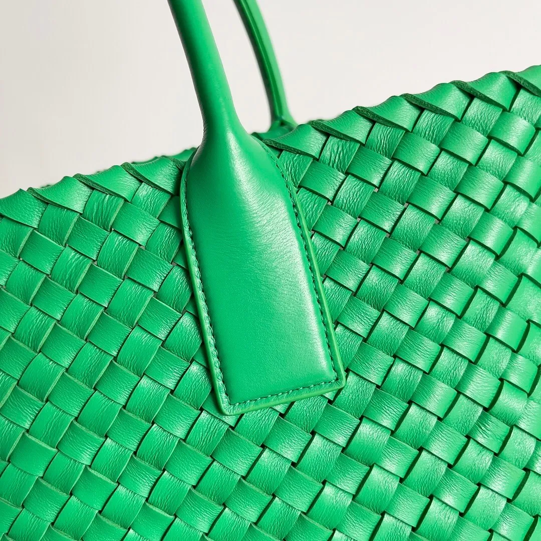 All categories 💚 Authentic bags 💚 BV 2025 new BV handbags